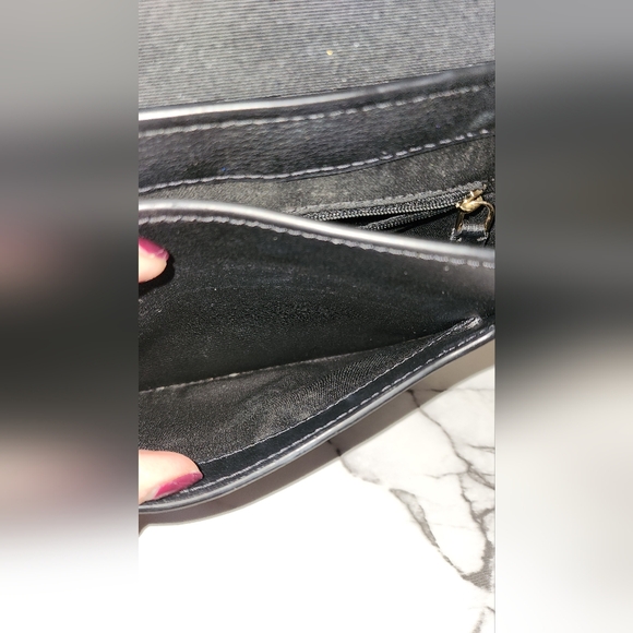 Rarely Used Marc Jacobs Crossbody with Tag - Picture 9 of 14